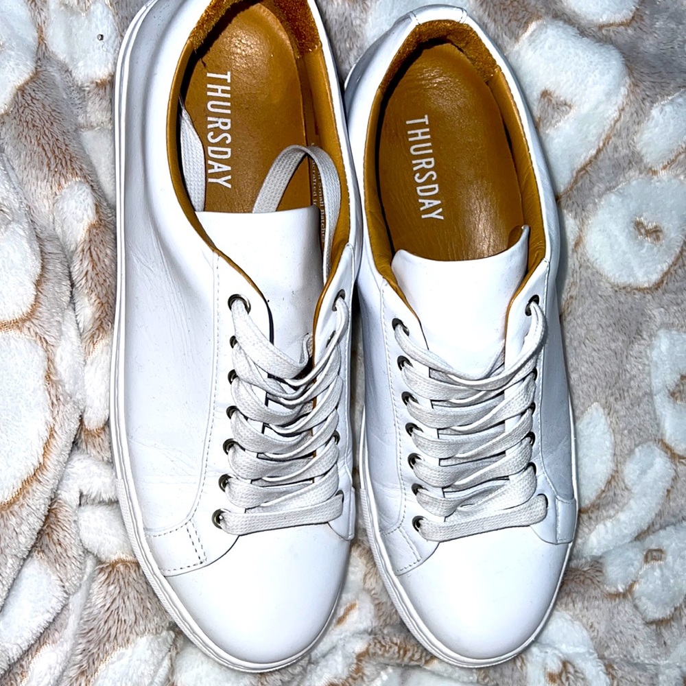 White Gently used shoes for sale 8.5